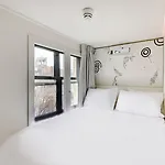 Supper Hotel