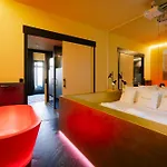 Supper Hotel